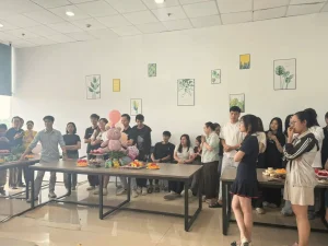 Sao Việt tổ chức Happy Time